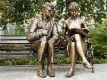 ВУЛИЦІ МОСКВИ ВСЕ БІЛЬШЕ нагадують ЄВРОПУ більше