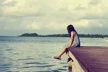 У чому різниця між alone та lonely Переклад, значення та приклади alone