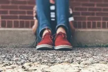 У чому різниця між alone та lonely Переклад, значення та приклади переклад
