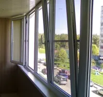 Варіанти скління лоджій, порівняння холодного та теплого скління, що краще Поради як холодного