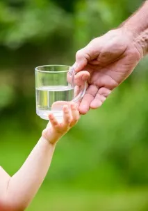 Вода натще японський метод лікування за допомогою води натще