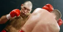 Хей переміг Валуєва раунд