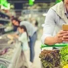 20 крутих ідей, як використовувати скляні пляшки крім консервації крутих