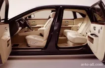 Англійські автомобілі збираються руками англійських механіків. англійські