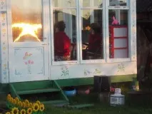 Альтанки зі старих віконних рам фото ідеї, відео як побудувати своїми руками та зробити фото