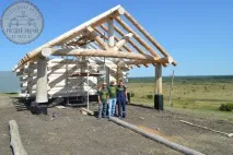 Дерев’яні будинки та лазні із зрубів ручної роботи ручної