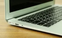 Як Apple «вбиває» звичні порти та роз’єми порти