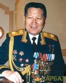 командир
