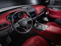 До дошки піде Maserati Levante levante