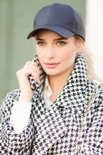 Косметичка зірки Тетяна Котоваподілилася своїми секретами краси (ФОТО) зірки