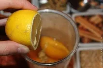 Курячий шашлик з персиковим соусом. соусом