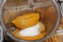 Курячий шашлик з персиковим соусом. курячий