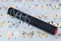 mascara
