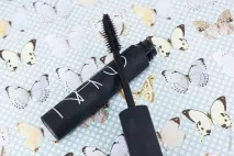 mascara