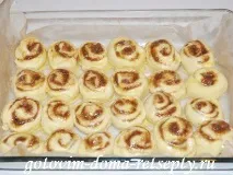 Плюшки з цукром та корицею плюшки