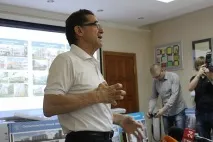 Поки запишіть – я до цього жодного стосунку не маю, абсолютно поки