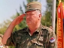 истината
