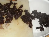 Рецепт Салат з куркою чорносливом та смаженими грибами салат