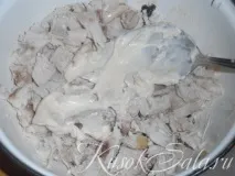 Рецепт Салат з куркою чорносливом та смаженими грибами куркою