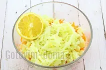 Салат з моркви та селери стеблової стеблової