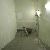 трябва бъде боядисване