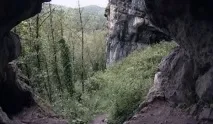 някаква причина пещери