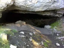 дори сега пещери