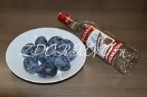 Сливова настойка на горілці покроковий рецепт приготування з фото сливова