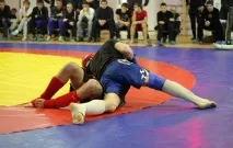 момчета спортни
