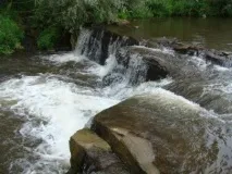 Водоспади на річці Янгіз, Головна, Місця, Біля багаття річці