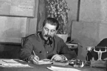 Чи хотів Сталін першим напасти на Німеччину, українська сімка напасти