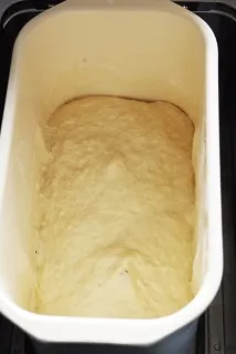 машина хляб печете хляб