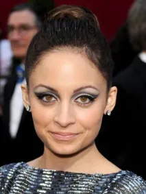 10 модних трендів у макіяжі 2010-2011 - Make-up - Все про макіяж на сайті ІЛЬ ДЕ БОТЕ макіяжі