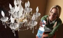 Як помити кришталеву люстру, не знімаючи її зстелі порядок дій та слушні поради люстру