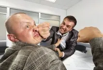 достатъчно просто служители