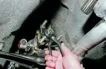 Як замінити сальник хвостовика КПП ВАЗ-2107 замінити