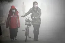 Китай купує свіже канадське повітря китай