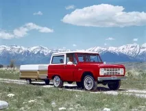 Кінь тридверний Ford Bronco чекає на відродження тридверний