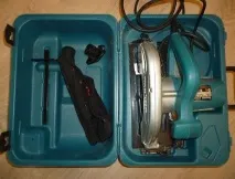 Класна ручна циркулярка Makita 5704R - огляд моделі makita
