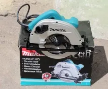 Класна ручна циркулярка Makita 5704R - огляд моделі ручна
