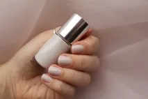 Лак для нігтів Clinique - Concrete Jungle - SKLVA Perfumes нігтів