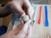 Ліпимо з глини веселого дідуся Чурилу та їжака веселого