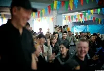 Науриз за колючим дротом дротом