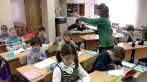 Пошкодуйте першокласника! Нова навчальна програма у старих українських школах, РІА Новини Україна першокласника