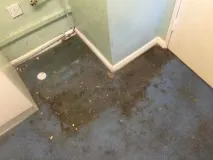 Літня жінка нікого не впускала у квартиру жінка