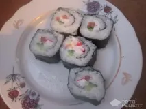 Рецепт Роли з крабовим м’ясом, Зі свіжим огірком і горбушею рецепт