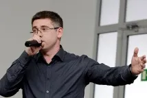 поверталися