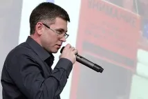 поверталися