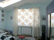 Як поєднуються римські та рулонні штори з тюллю. римські