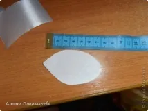 залепени боядисани лилии